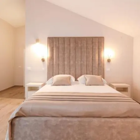Castello Bed & Breakfast *