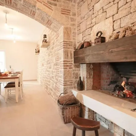 Castello Bed & Breakfast *