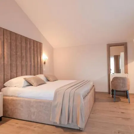 Castello Bed & Breakfast アパート